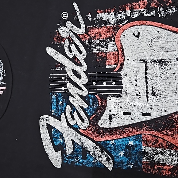 ๐3/$30๐ Black Fender Guitar T Shirt - Picture 3 of 4
